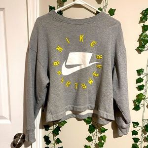 Nike Sports Crew Neck